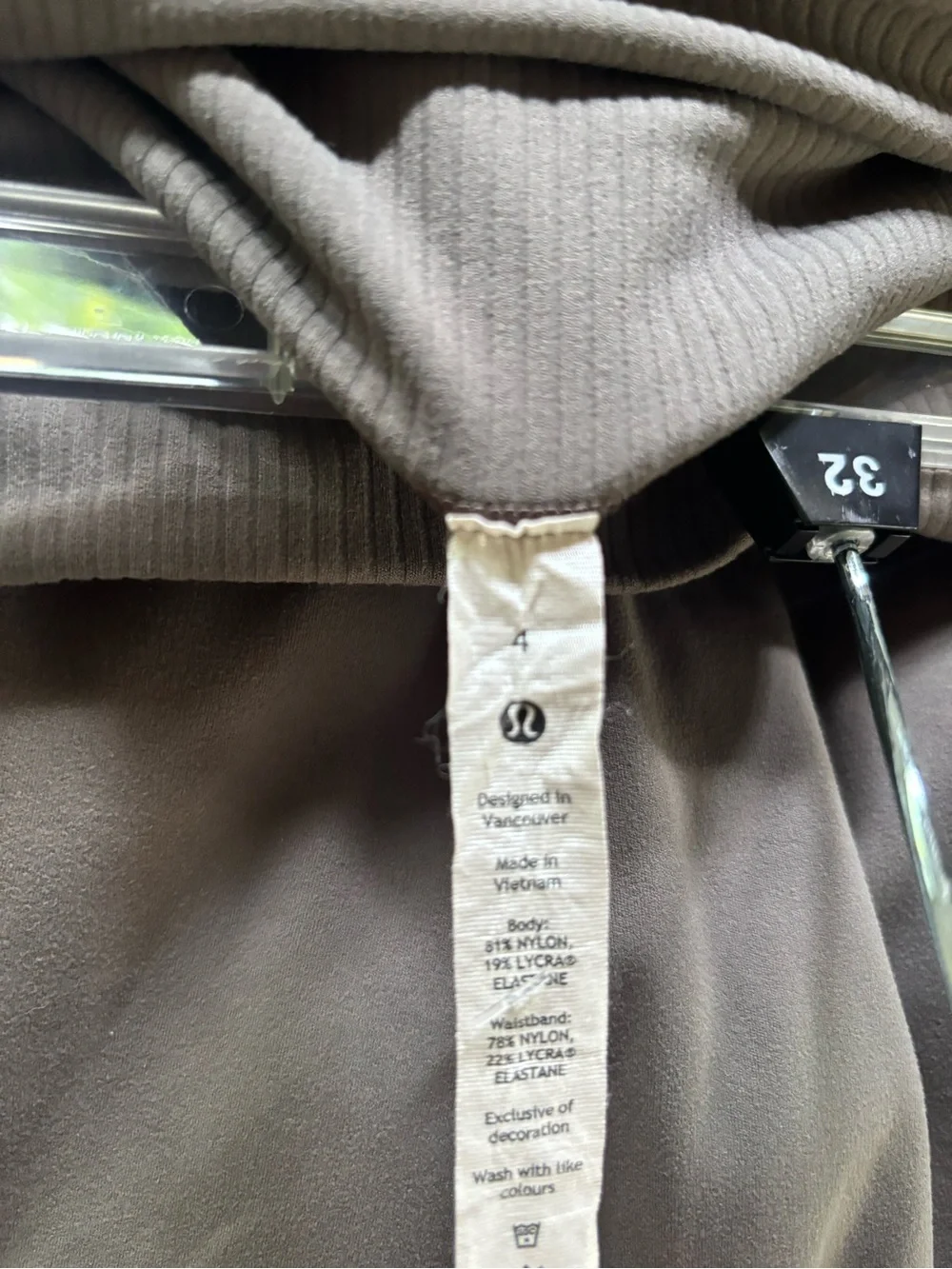 Lululemon Align Ribbed Waist Cropped Jogger size 4
